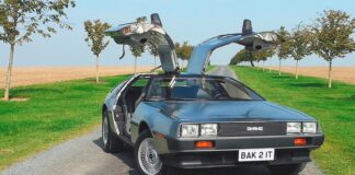 La máquina del tiempo original no era un DeLorean; se trataba de un electrodoméstico tan rectangular como un Tesla Cybertruck DeLorean