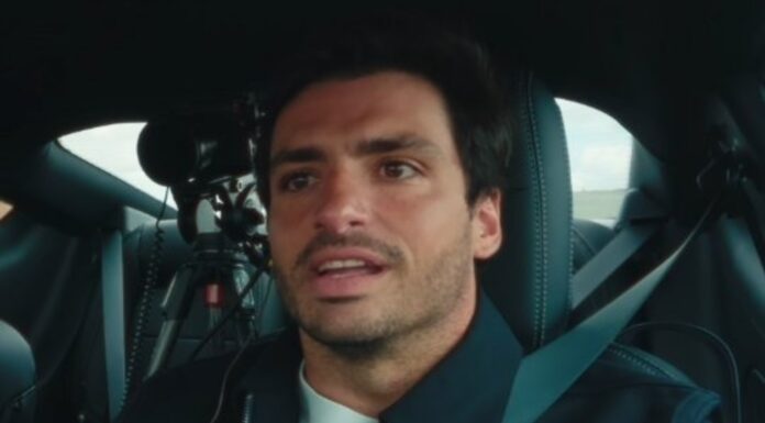 Carlos Sainz prueba el circuito de MadRing en un Ford Mustang GT: “De Madrid al Cielo” Carlos Sainz MadRing