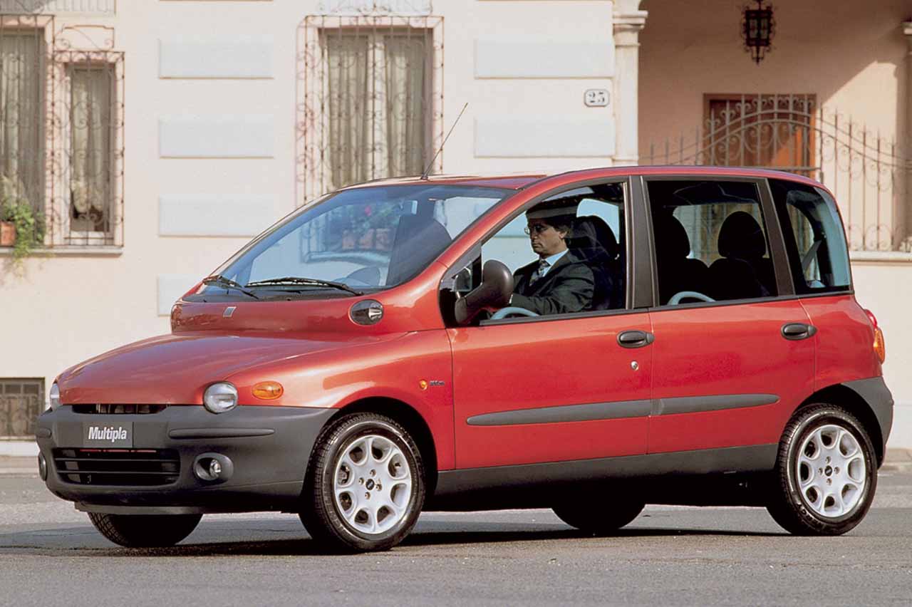 coches comparados ferrari luce 