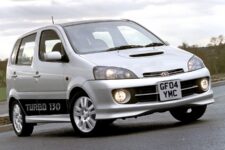 Daihatsu YRV Turbo 130
