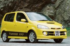 Daihatsu YRV Turbo 130