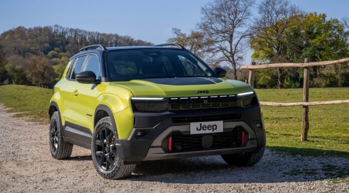 Jeep Avenger 2026, el SUV más pequeño de la marca se actualiza con nuevo diseño, más equipamiento y una nueva edición especial Jeep Avenger 2026