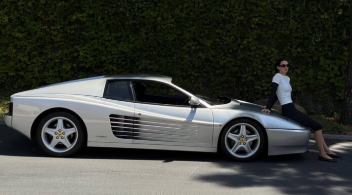 Kendall Jenner presume de su espectacular Ferrari 512 TR Kendall Jenner Ferrari 512 TR