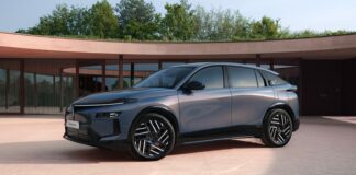 Primeras imágenes oficiales del Lancia Gamma, un SUV disponible con motores híbridos y eléctricos que llegará después del verano Lancia Gamma