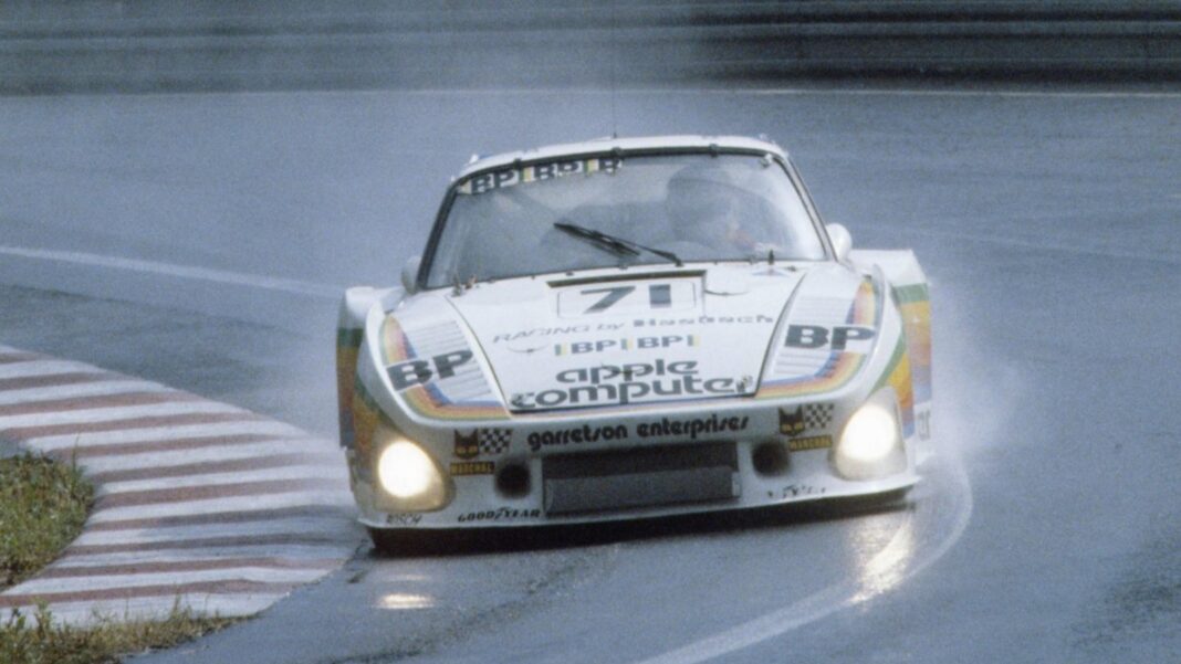 Porsche 935 K3 Apple Computer