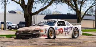 A subasta el Ford Mustang Cobra con el que Paul Newman ganó las 24 Horas de Daytona en 1995 Ford Mustang Cobra con el que Paul Newman ganó las 24 Horas de Daytona en 1995