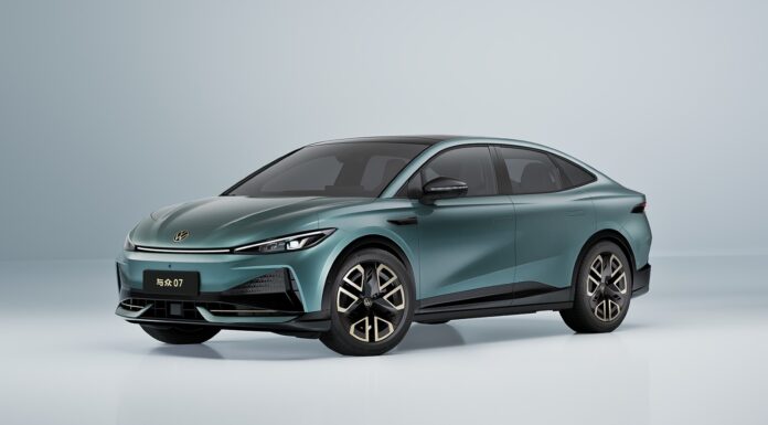 Volkswagen ID. Unyx 07, la propuesta alemana con tecnología de Xpeng para enfrentarse al Tesla Model 3 en China por menos de 14.000 euros Volkswagen ID. Unyx 07