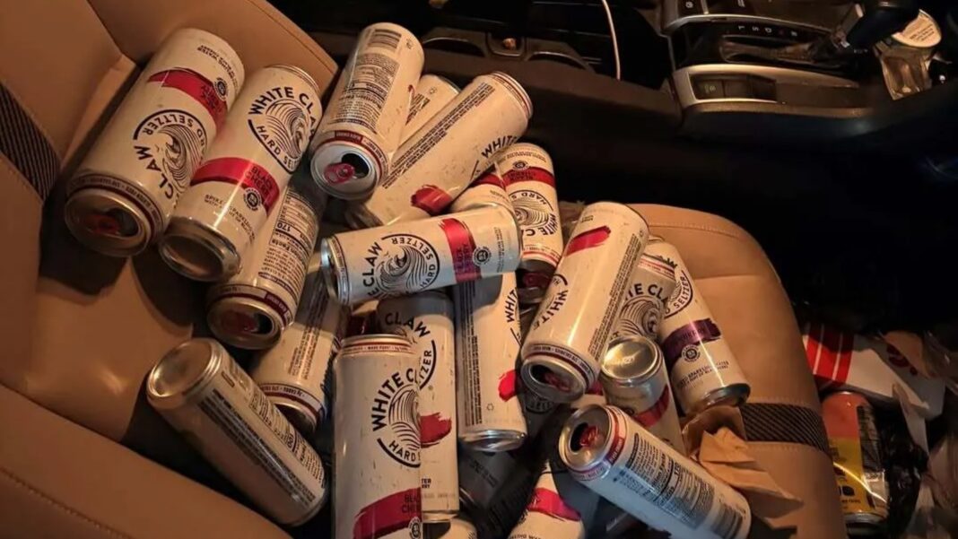 conductor-34-latas-cervezas-abiertas-coche Conductor 34 latas de cervezas abiertas en el coche