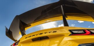 El Chevy Corvette ZR1 genera tanta carga aerodinámica que a partir de 295 km/h daña la pintura Corvette ZR1 carga aerodinámica provoca daños en la pintura