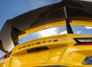 El Chevy Corvette ZR1 genera tanta carga aerodinámica que a partir de 295 km/h daña la pintura Corvette ZR1 carga aerodinámica provoca daños en la pintura
