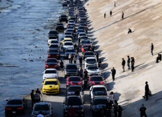 Un encuentro fotográfico en el río Los Ángeles les costó a 72 propietarios sus coches Un encuentro fotográfico en el río Los Ángeles les costó a 72 propietarios sus coches