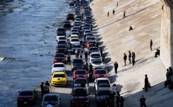 Un encuentro fotográfico en el río Los Ángeles les costó a 72 propietarios sus coches Un encuentro fotográfico en el río Los Ángeles les costó a 72 propietarios sus coches