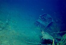 Encuentran un Ford Woody de 1941 en un portaaviones de la Segunda Guerra Mundial hundido a 5.200 metros de profundidad en el Pacífico Ford Woody hundido en un portaaviones en el Pacífico