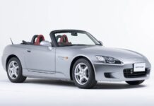 Subastado un Honda S2000 con 1.000 kilómetros que estuvo guardado en un granero durante 20 años Honda S2000 con 1.000 kilómetros