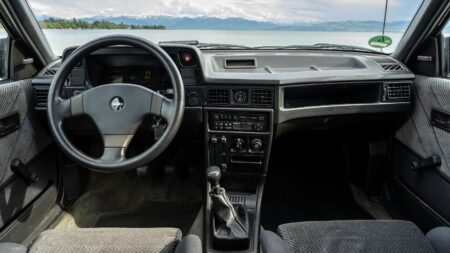 puesto de mandos del Opel Kadett GSi