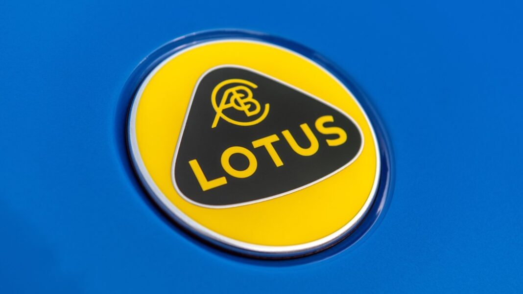 Lotus trolea a Ferrari por el Luce