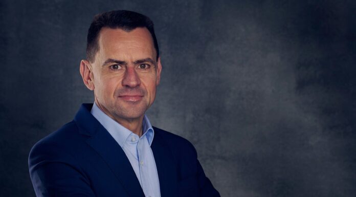Martin Sander, ejecutivo de Volkswagen, está en contra de prohibir los coches de combustión Martin Sander Volkswagen