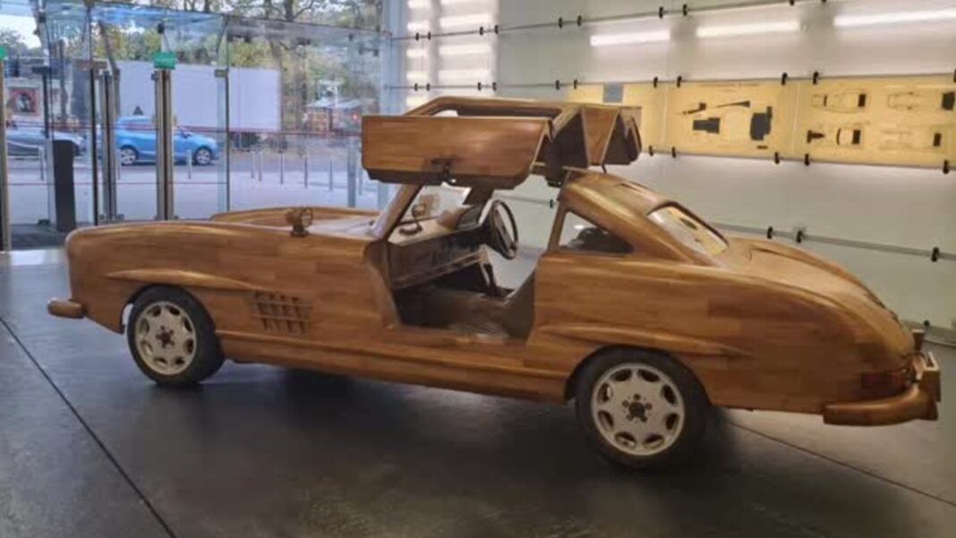 Mercedes 300 SL madera