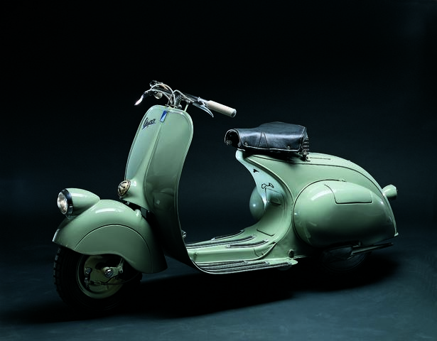 Mural 80 años Vespa