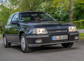 He probado el Opel Kadett GSi: "Es un compacto deportivo de los que ya no se hacen: ligero, directo y honesto, que demuestra por qué marcó a toda una generación" prueba del Opel Kadett GSi