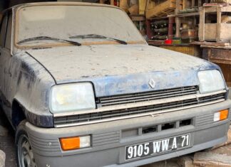 Encuentran un Renault 5 de 1982 nuevo abandonado en un garaje con apenas 12 kilómetros Renault 5 1982 nuevo abandonado