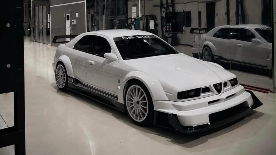 Restomod Alfa Romeo 155 DTM