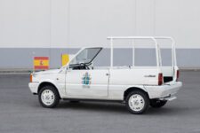 SEAT Panda papamóvil