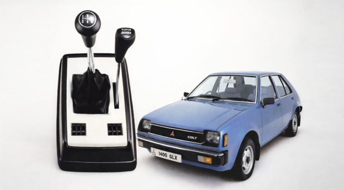 Super Shift, el cambio manual de ocho velocidades y dos palancas que ideó Mitsubishi en los años 70 para ahorrar gasolina