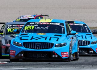 Santiago Urrutia (Geely) entra en la historia del TCR al ganar tres carreras disputadas en el fin de semana Santiago Urrutia conduciendo su Geely