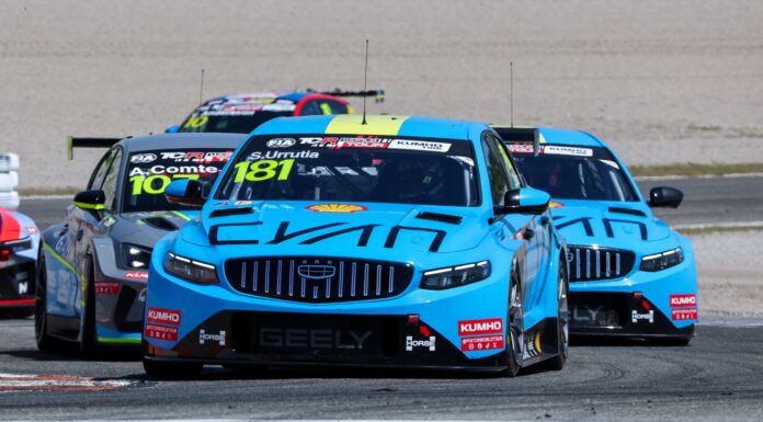 Santiago Urrutia (Geely) entra en la historia del TCR al ganar tres carreras disputadas en el fin de semana Santiago Urrutia conduciendo su Geely