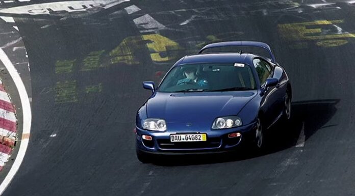 Toyota todavía usa un Supra A80 para enseñar a sus ingenieros conducir en Nürburgring Toyota Supra A80 Nürburgring