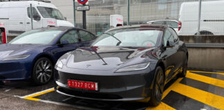 He conducido un coche con la etiqueta roja de la DGT: "No voy a peder mi trabajo" Tesla Model 3 Etiqueta Roja