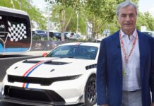 Carlos Sainz, tras probar el trazado de MadRing con un Ford Mustang GTD con sus 800 CV: "El circuito tiene mucha mucha tela" Carlos Sainz, tras probar el trazado de MadRing con un Ford Mustang GTD