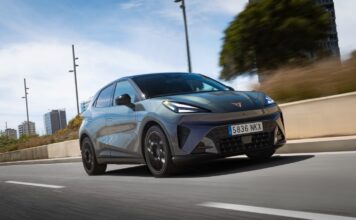 CUPRA Raval Plus, nueva versión con 135 CV y batería de 37 kWh con hasta 328 kilómetros de autonomía CUPRA Raval Plus