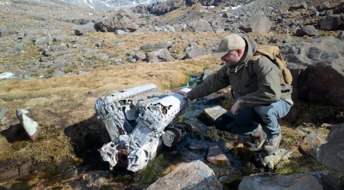 Un YouTuber encuentra un motor V12 Rolls-Royce Merlin abandonado en una montaña en Escocia Motor Rolls-Royce Merlin
