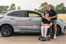 Marc Roma recibe su Ford Puma ST adaptado con tecnología Ford BlueCruise