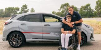 Marc Roma, nuevo embajador de Ford Adapta, recibe su Ford Puma ST adaptado con el sistema de conducción sin manos Ford BlueCruise Marc Roma recibe su Ford Puma ST adaptado con tecnología Ford BlueCruise