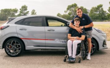 Marc Roma, nuevo embajador de Ford Adapta, recibe su Ford Puma ST adaptado con el sistema de conducción sin manos Ford BlueCruise Marc Roma recibe su Ford Puma ST adaptado con tecnología Ford BlueCruise
