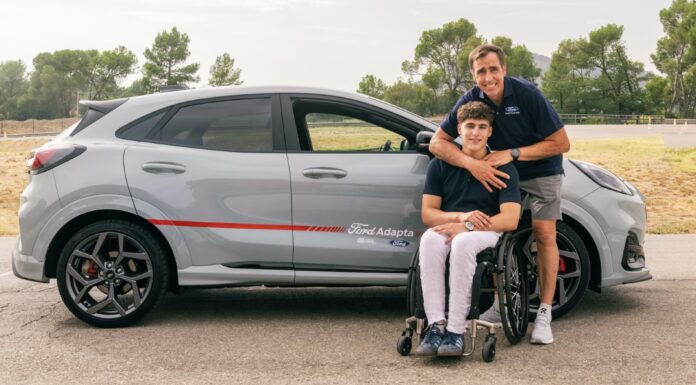 Marc Roma, nuevo embajador de Ford Adapta, recibe su Ford Puma ST adaptado con el sistema de conducción sin manos Ford BlueCruise Marc Roma recibe su Ford Puma ST adaptado con tecnología Ford BlueCruise