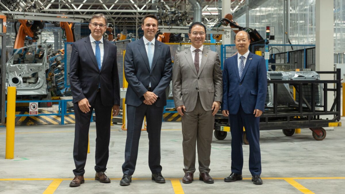 Geely y Ford empresa conjunta