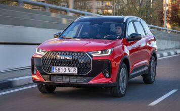 He probado el EBRO s700 HEV: "No me extraña la buena aceptación que está teniendo en el mercado español" prueba del EBRO s700 HEV