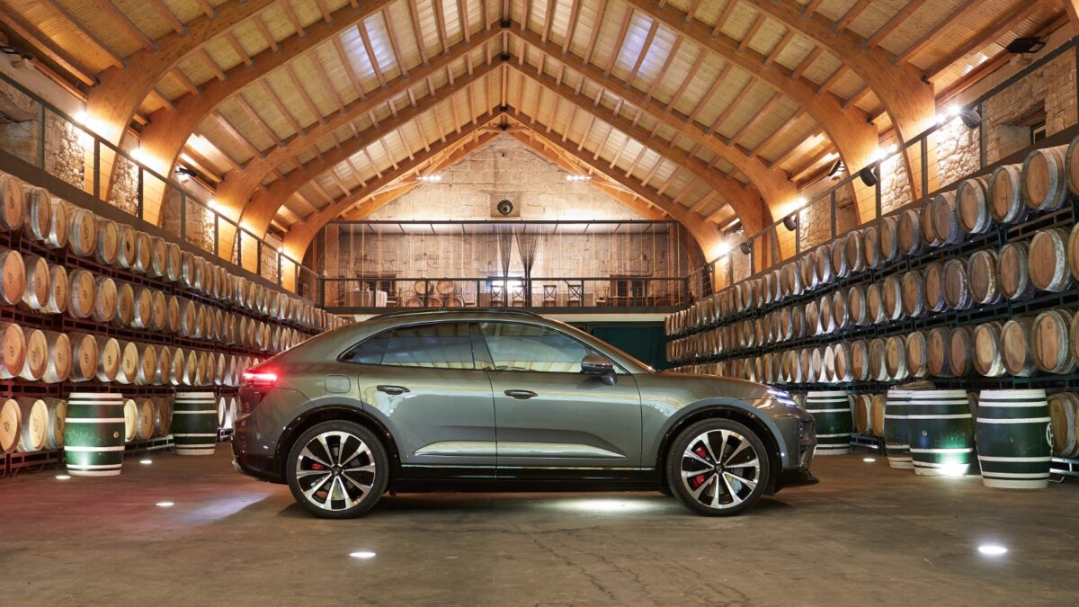 Perfil del Porsche Macan Turbo EV Perfil del Porsche Macan Turbo EV