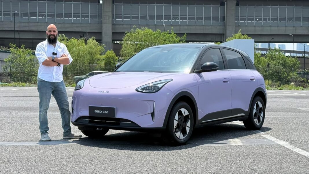 PRUEBA en VÍDEO del Geely EX2