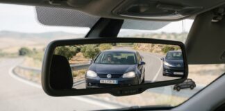 Conducir demasiado cerca del vehículo que circula delante supone una infracción muy grave y la retirada del carné en este país europeo Retirada del carné por conducir demasiado cerca del vehículo que circula delante