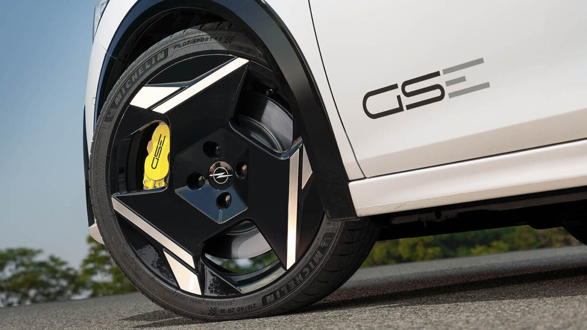 prueba Opel Corsa GSE 2026 llanta