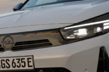 prueba Opel Corsa GSE 2026 faro