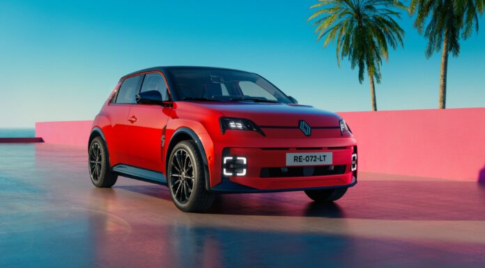 Renault 5 E-Tech 2026, el último pelotazo de la marca francesa se actualiza con nuevo motor, más autonomía y un toque youngtimer Renault 5 E-Tech 2026