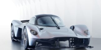 Se compra un Aston Martin Valkyrie por 3 millones de euros y demanda a la marca: “Tiene más defectos que todos mis coches juntos” Aston Martin Valkyrie defectos