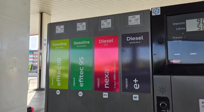 Qué es el carburante rosa que se puede ver en algunas gasolineras Carburante rosa