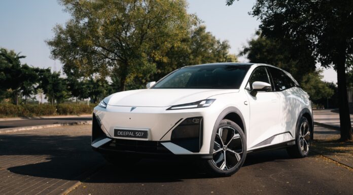 El Changan Deepal S07 se actualiza con una nueva batería, carga más rápida, motores más potentes y una suspensión adaptativa mecánica FSD Changan Deepal S07